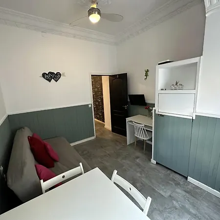 5 Minuts Ruzzafa, Perfect Location 6px & Wifi شقة